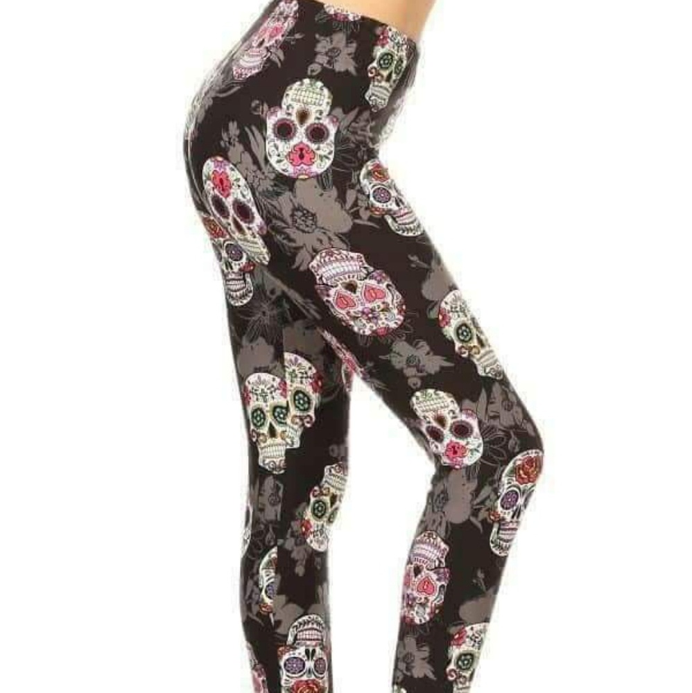 Super Plush Plus Flower & Sugar Skull Leggings